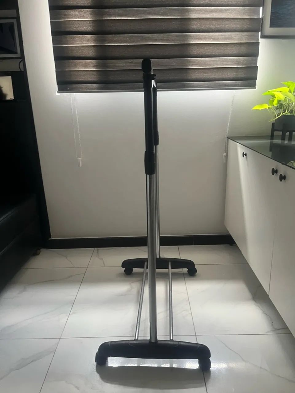 Cabideiro - Foto 2