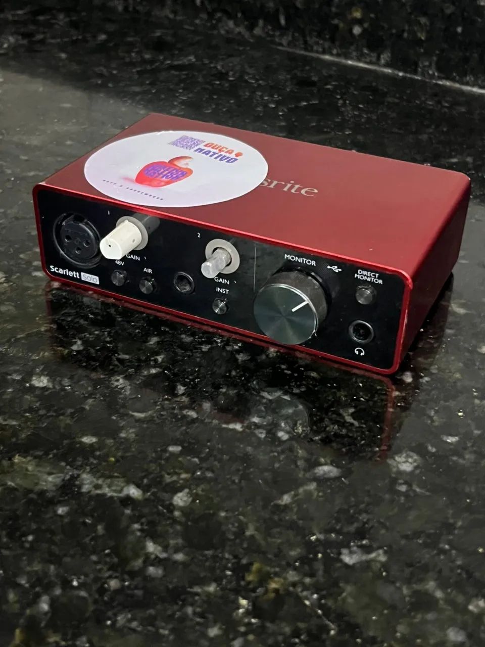 Focusrite interface442876208077219840