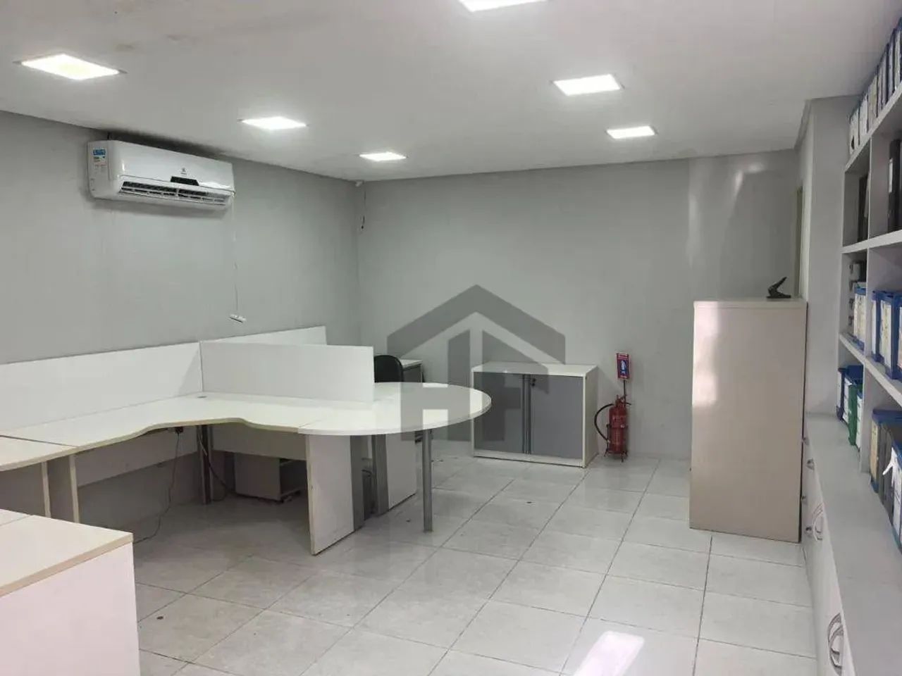 Sala Comercial de 32m² para alugar, localizada em Campo Grande, Recife - Pernambuco.