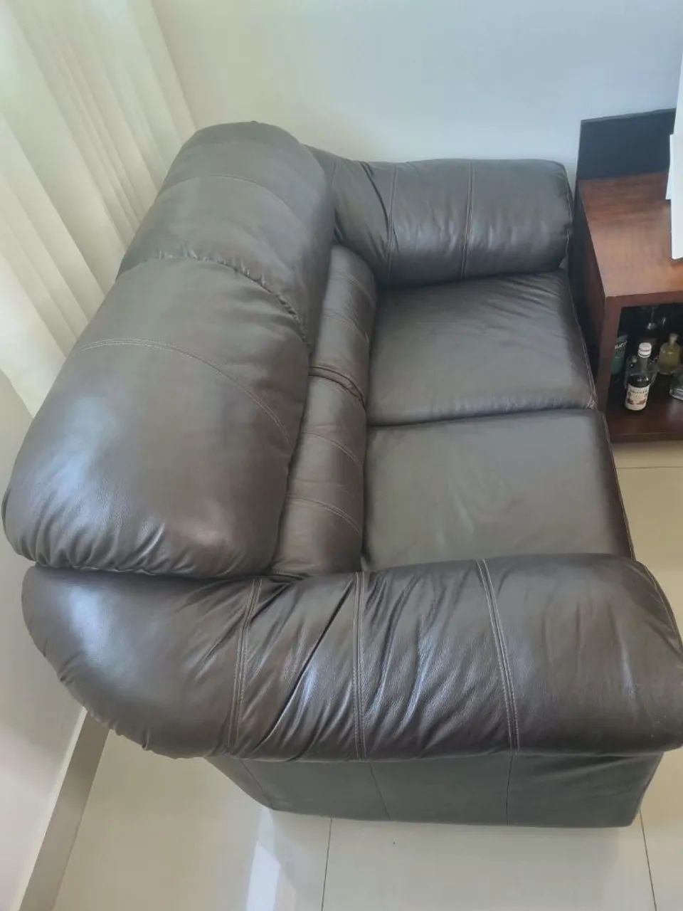 Sofa de couro 3 e 2 lugares  - Foto 2