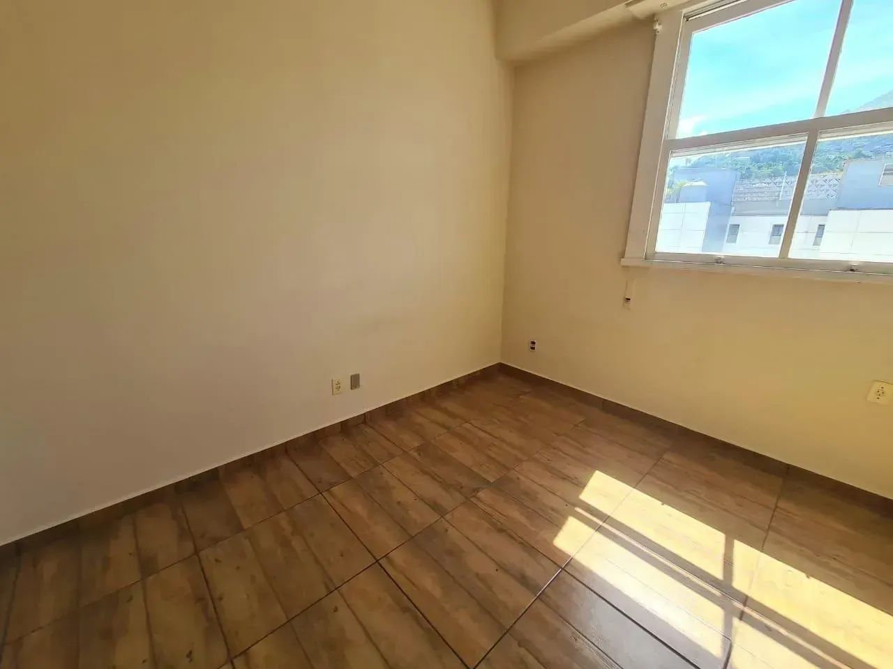 Imóvel para venda e quarto e sala com 37 metros quadrados com 1 quarto no Catete - Foto 2