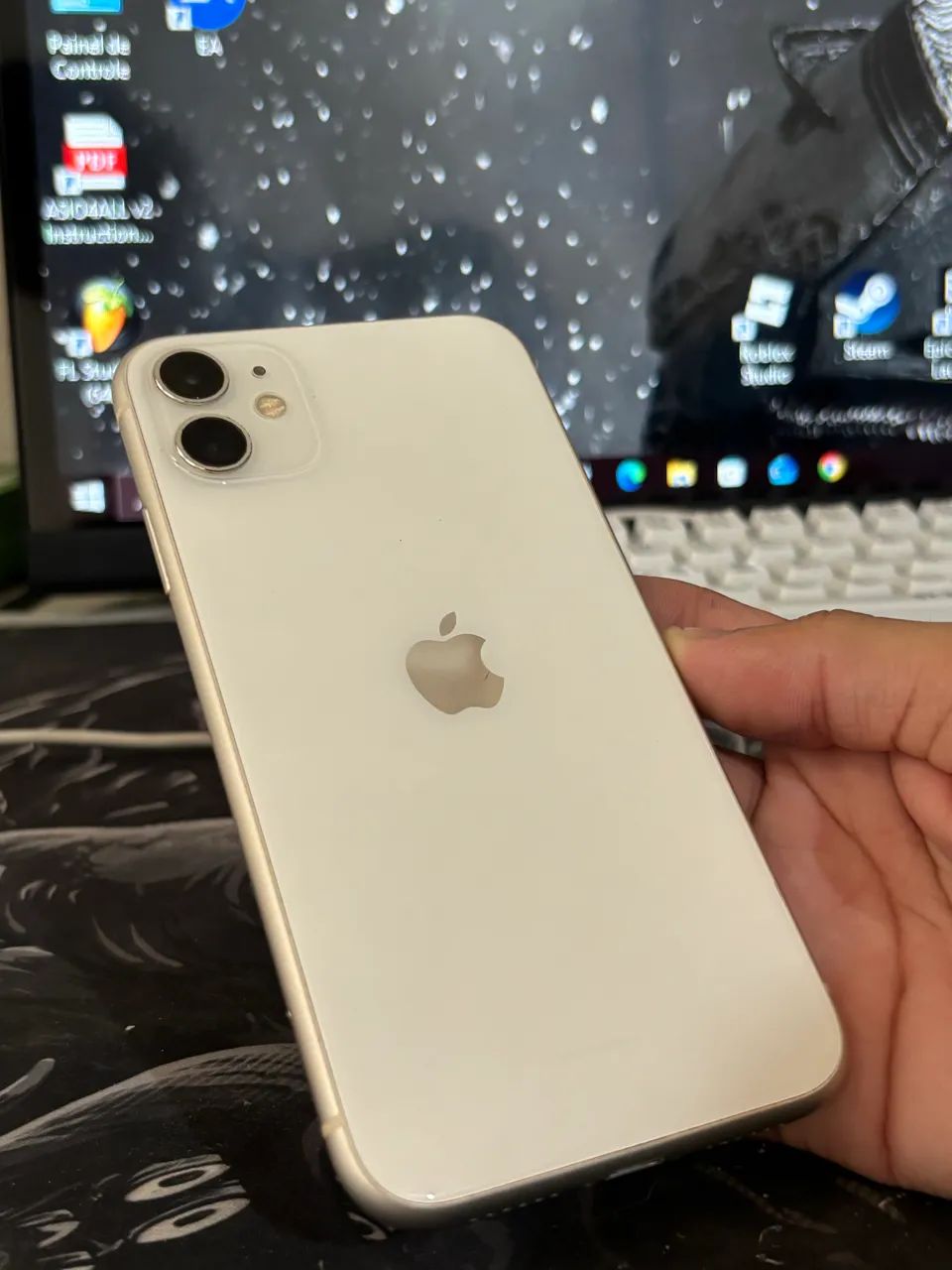 iPhone 11
