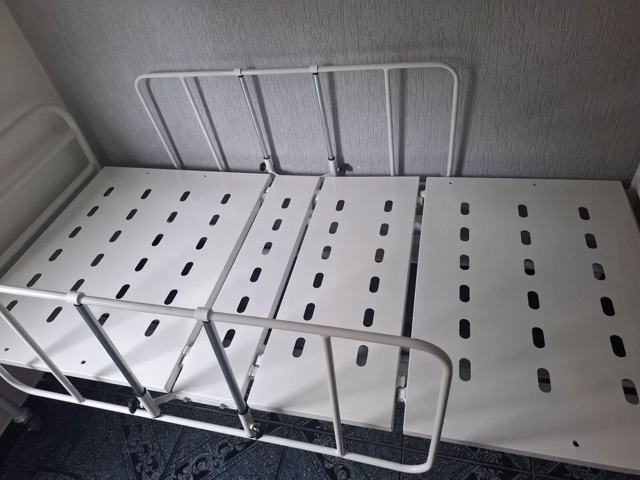 Cama hospitalar nova + Colchão  - Foto 2