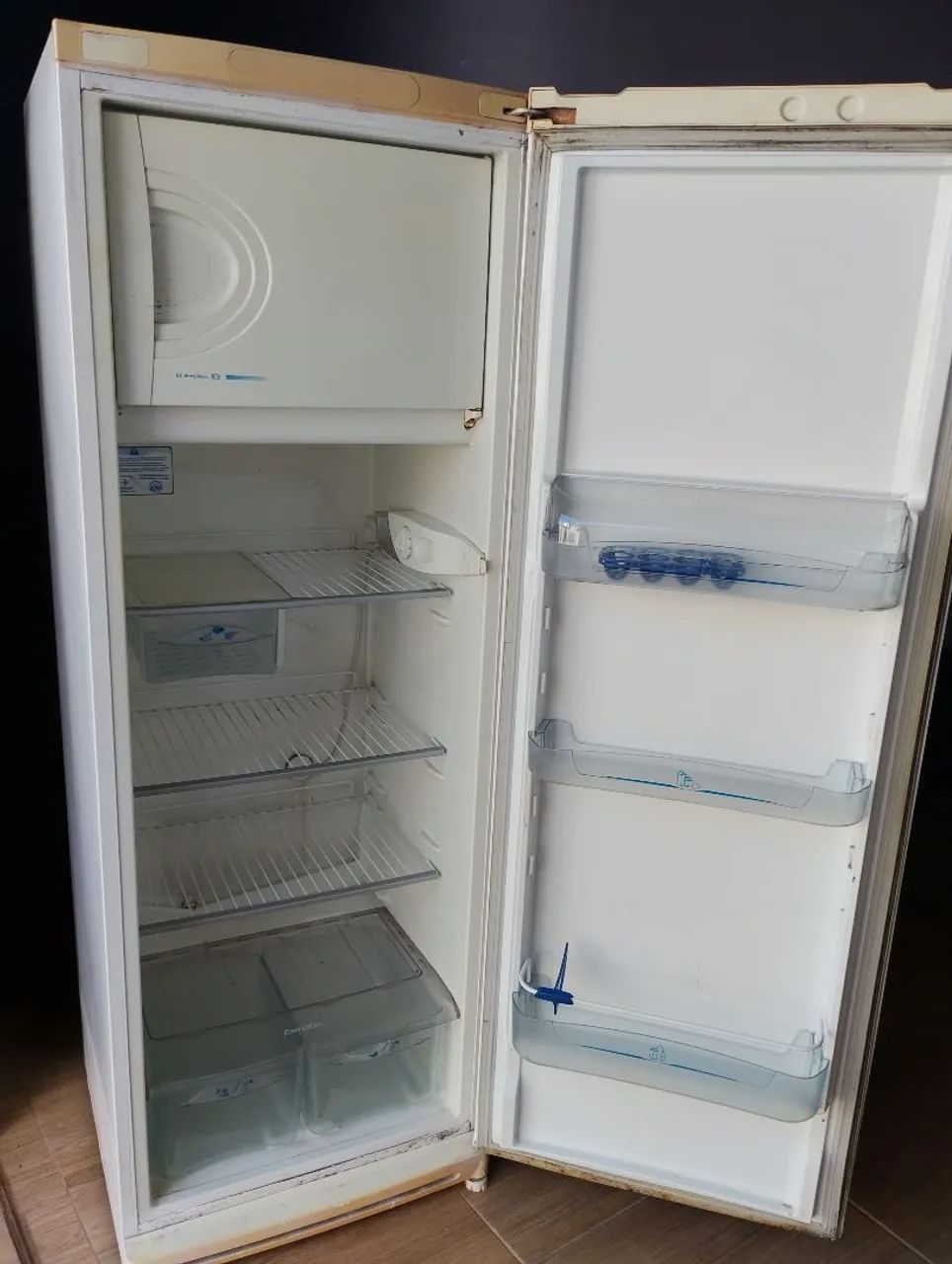 Vendo geladeira  - Foto 2