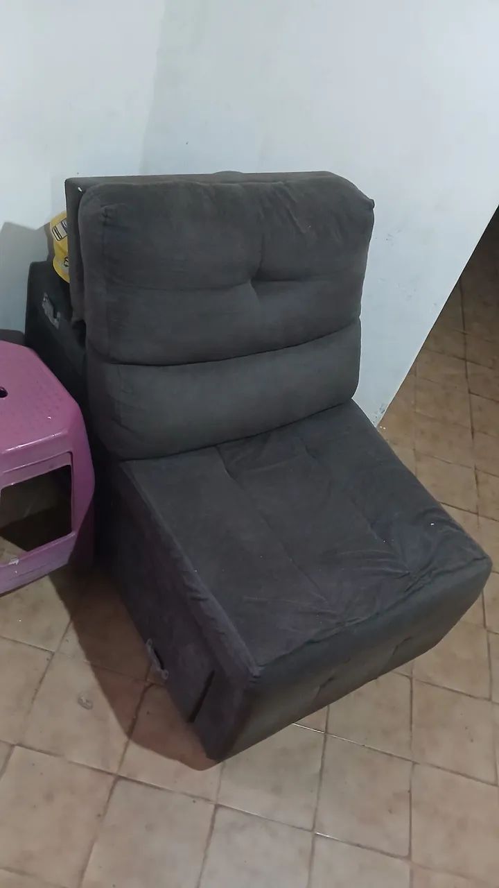 Vendo sofá,  cama e colchão de solteiro - Foto 2