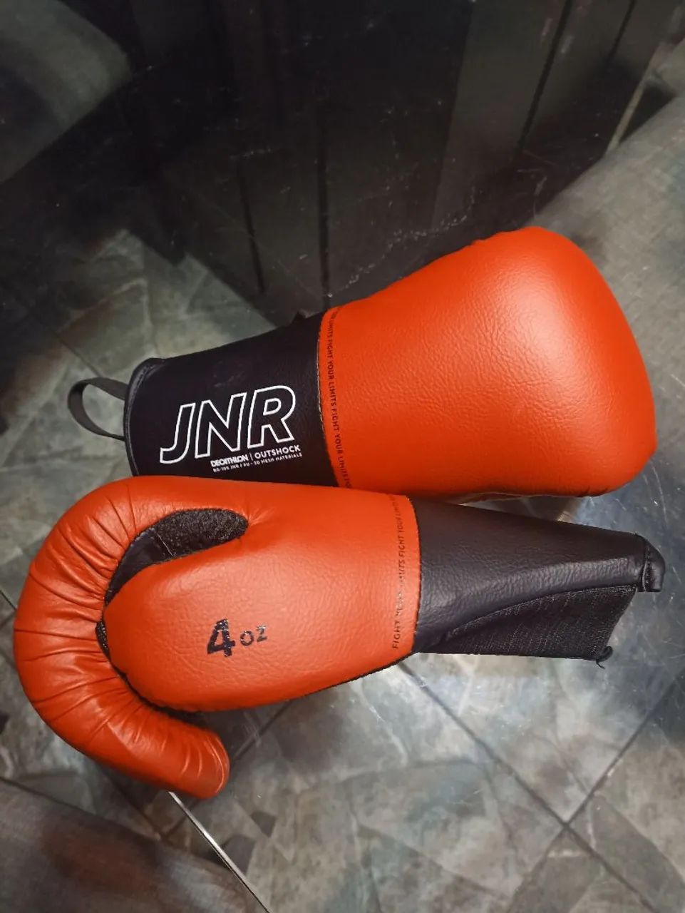 Luva de boxe infantil 4 OZ outshock NOVA  - Foto 2