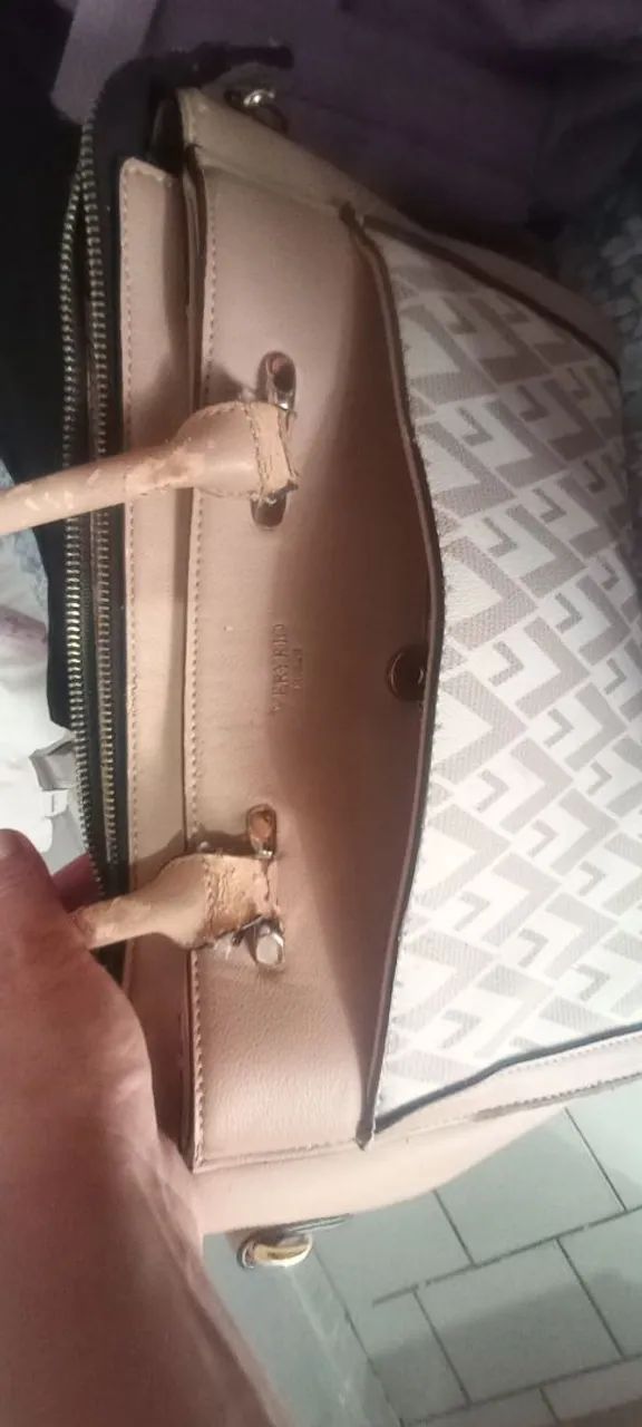 Vendo Bolsa usada de grife  - Foto 4