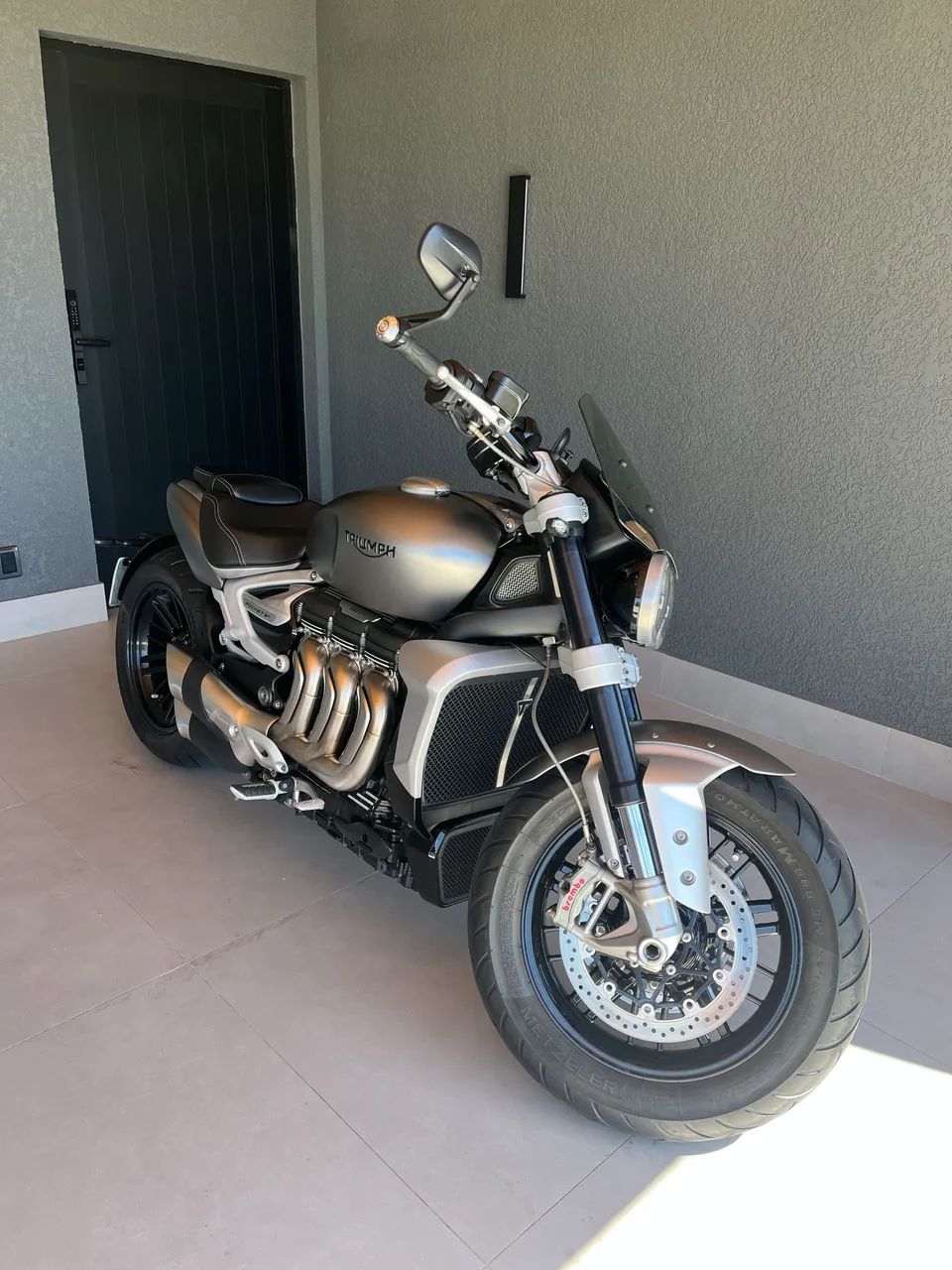Triumph Rocket 3 - Foto 3