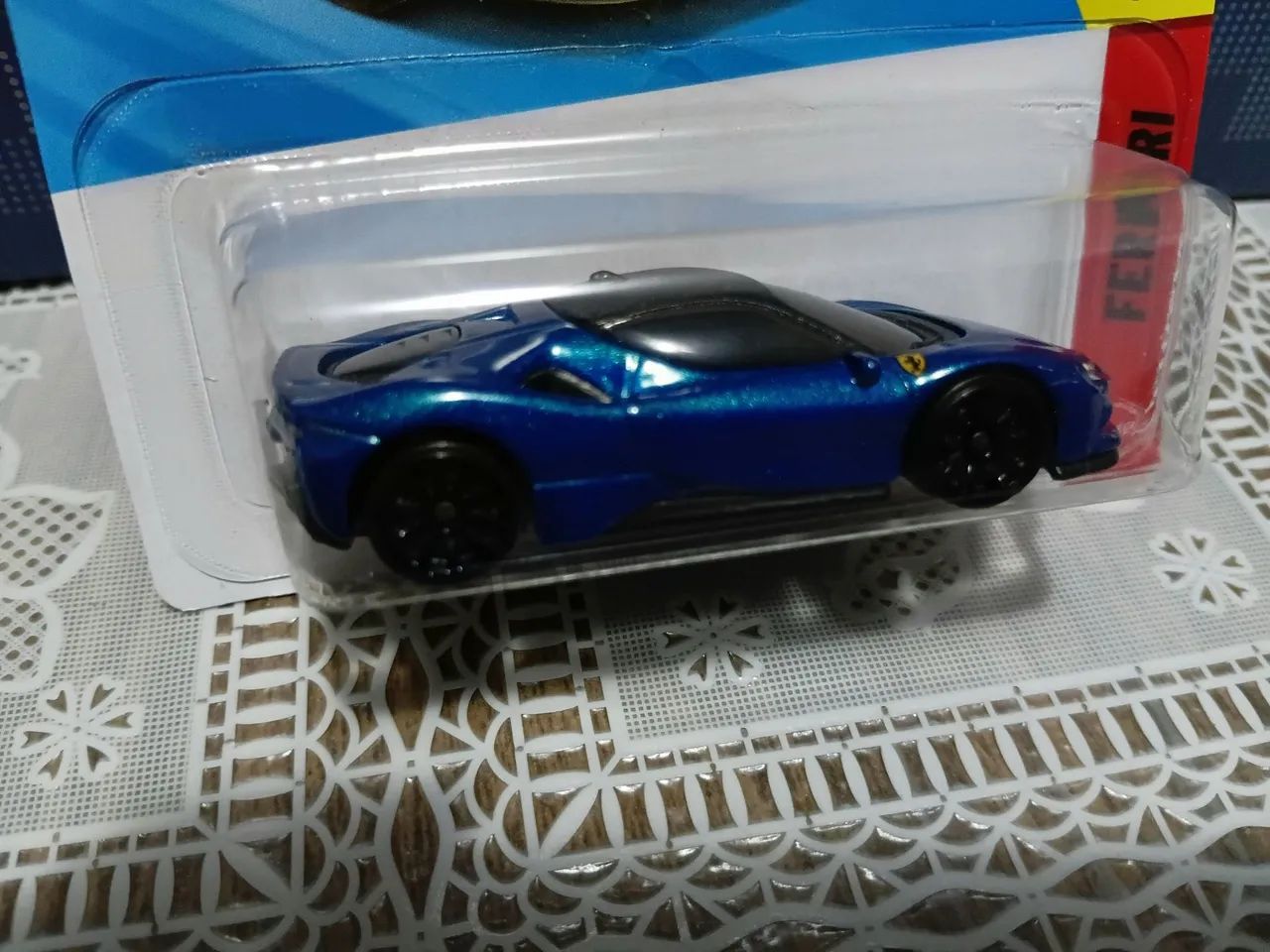 Hot Wheels Ferrari SF90 Stradalle Azul  - Foto 2