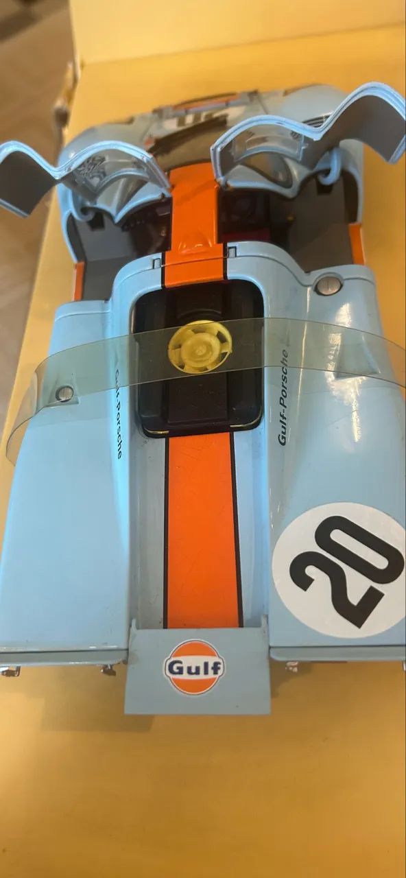 Porsche 917k Auto Art Steve McQueen escala 1/18 novo na caixa