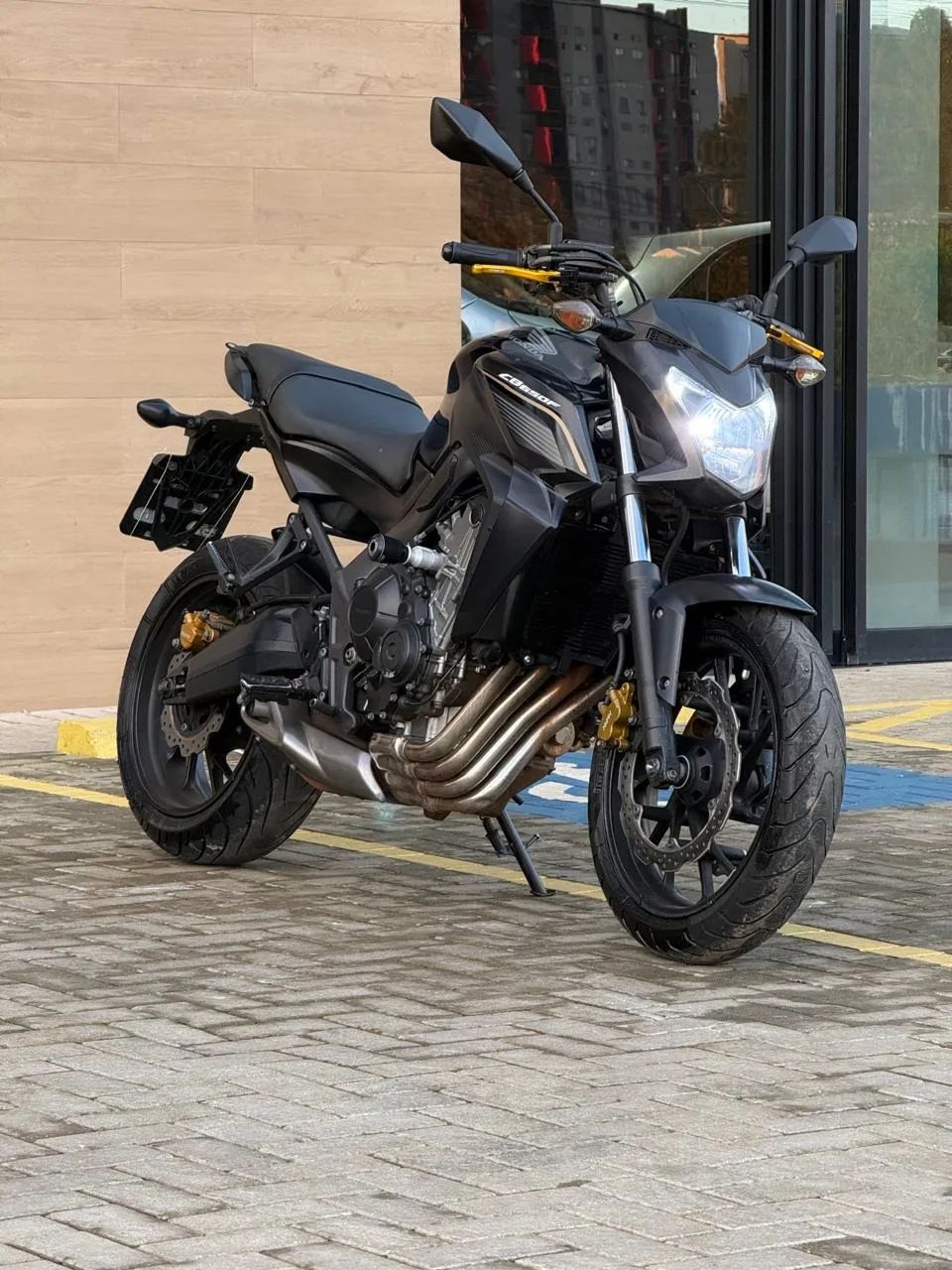 Honda CB 650F - Foto 2