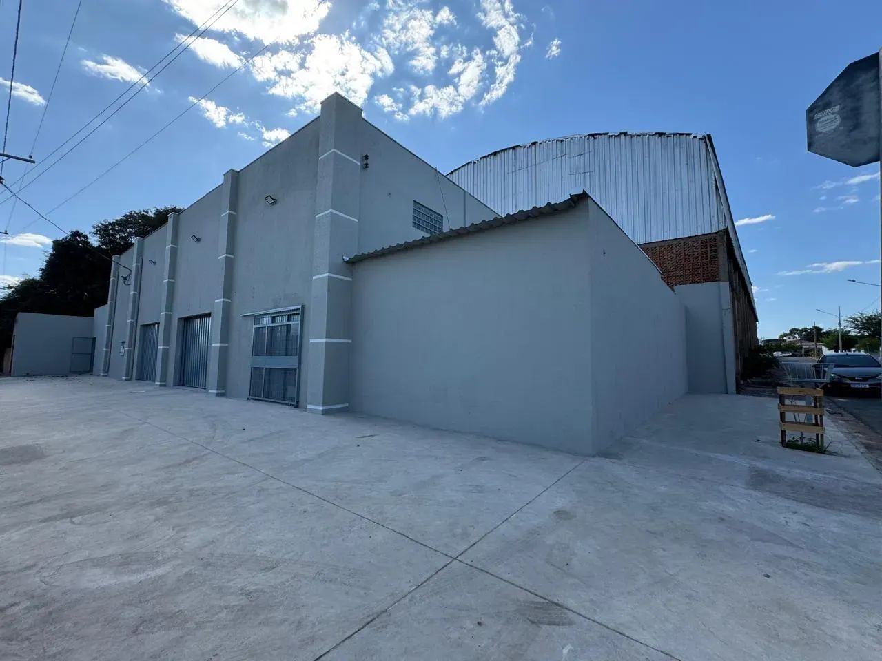 GALPÃO COMERCIAL RECÉM REFORMADO | R$ 950.000 (CRESCI 9933/MT) - Foto 3
