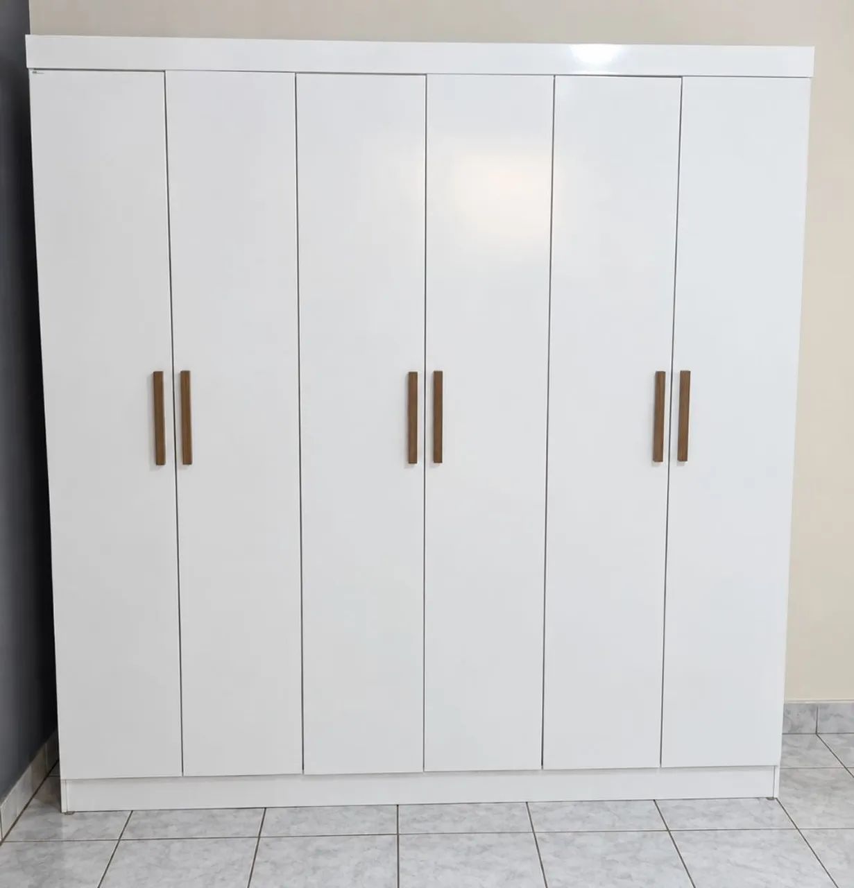 Guarda-roupa 6 portas