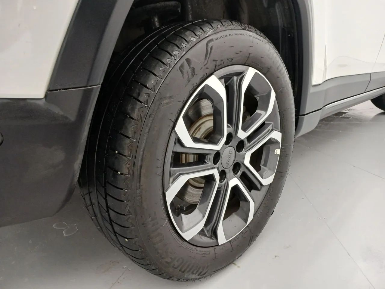 Jeep Commander Limited T270 1.3 TB Flex Aut., foto 14 de 18