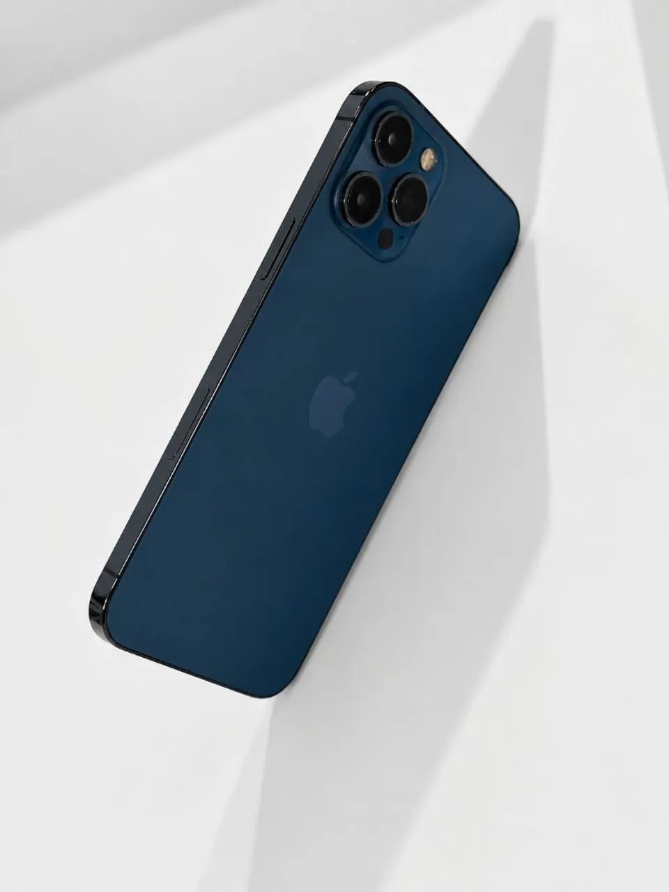 iPhone 12 Pro Max 128gb Azul Impecável - Celulares e Smartphones