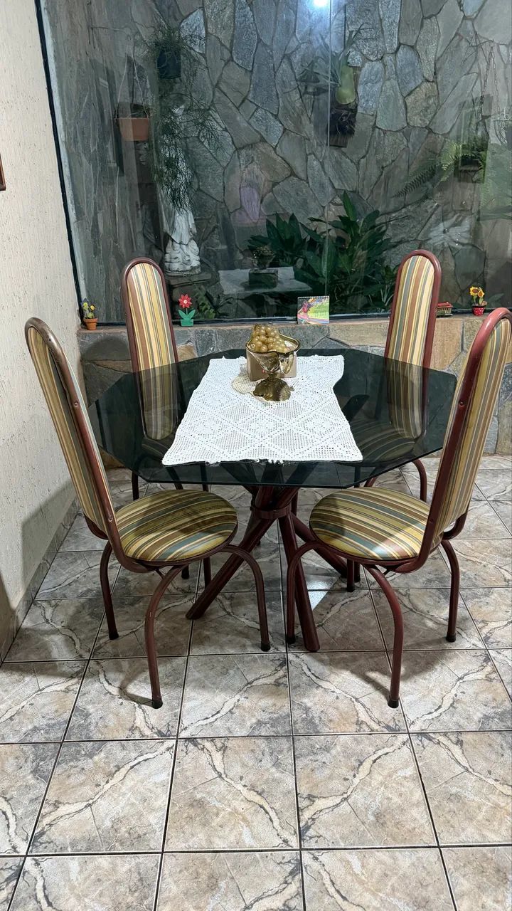 Mesa 4 cadeiras