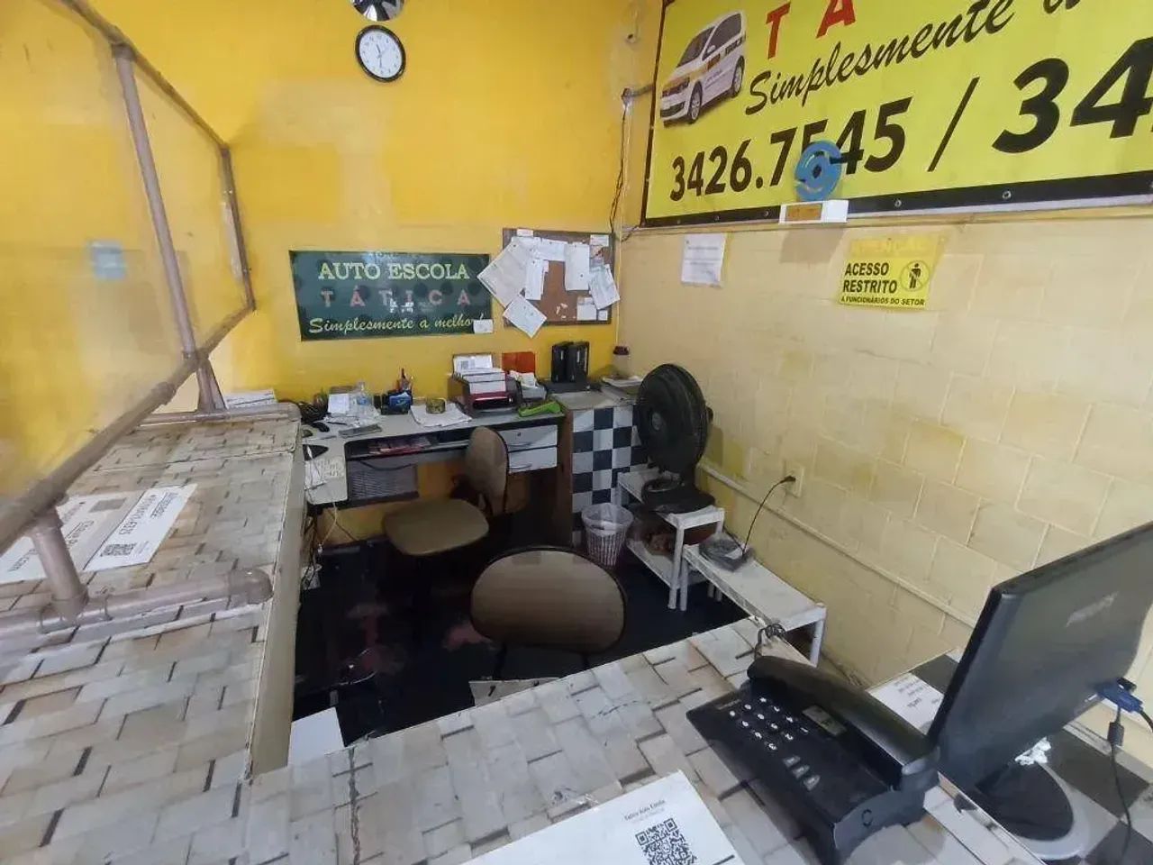 Prédio Comercial ou Residencial, 450m², para alugar ou vender com 6 salas (quartos), local - Foto 4