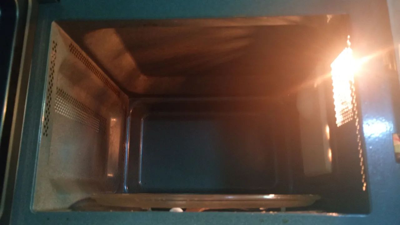 Microondas panasonic 21L - Foto 4