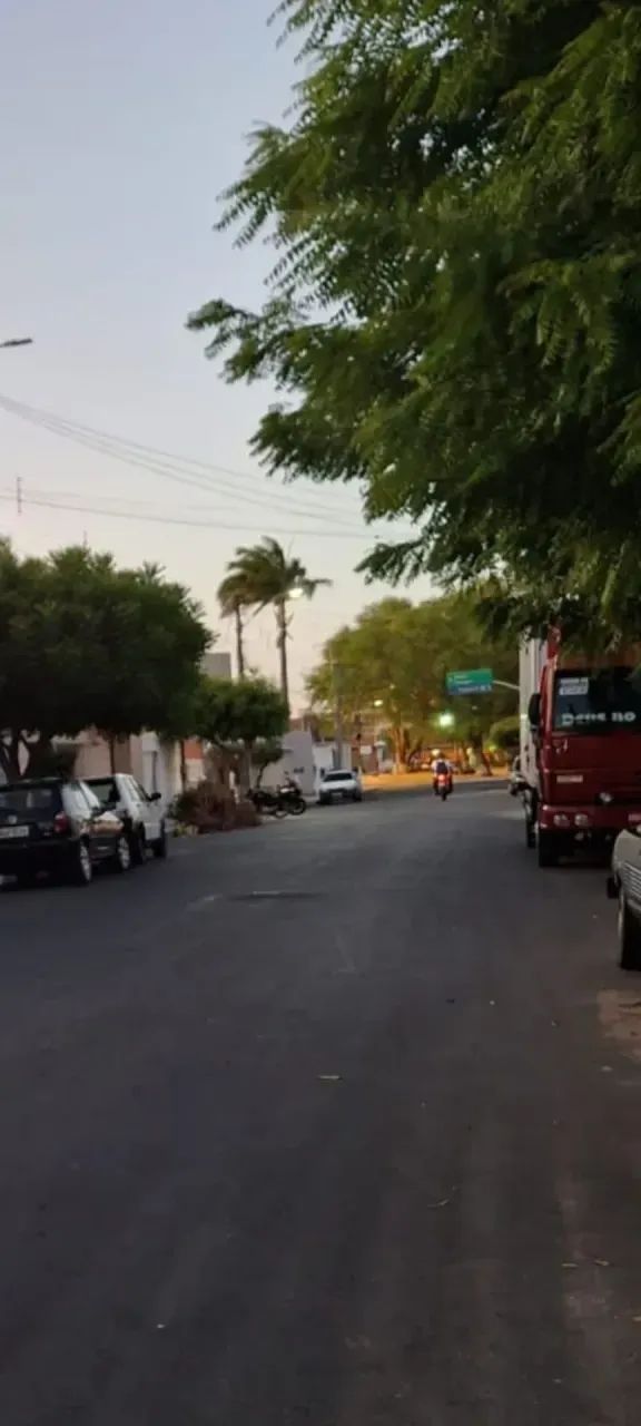 Terreno amplo no Centro de Camocim, com casa para moradia. Excelente investimento comercia - Foto 4