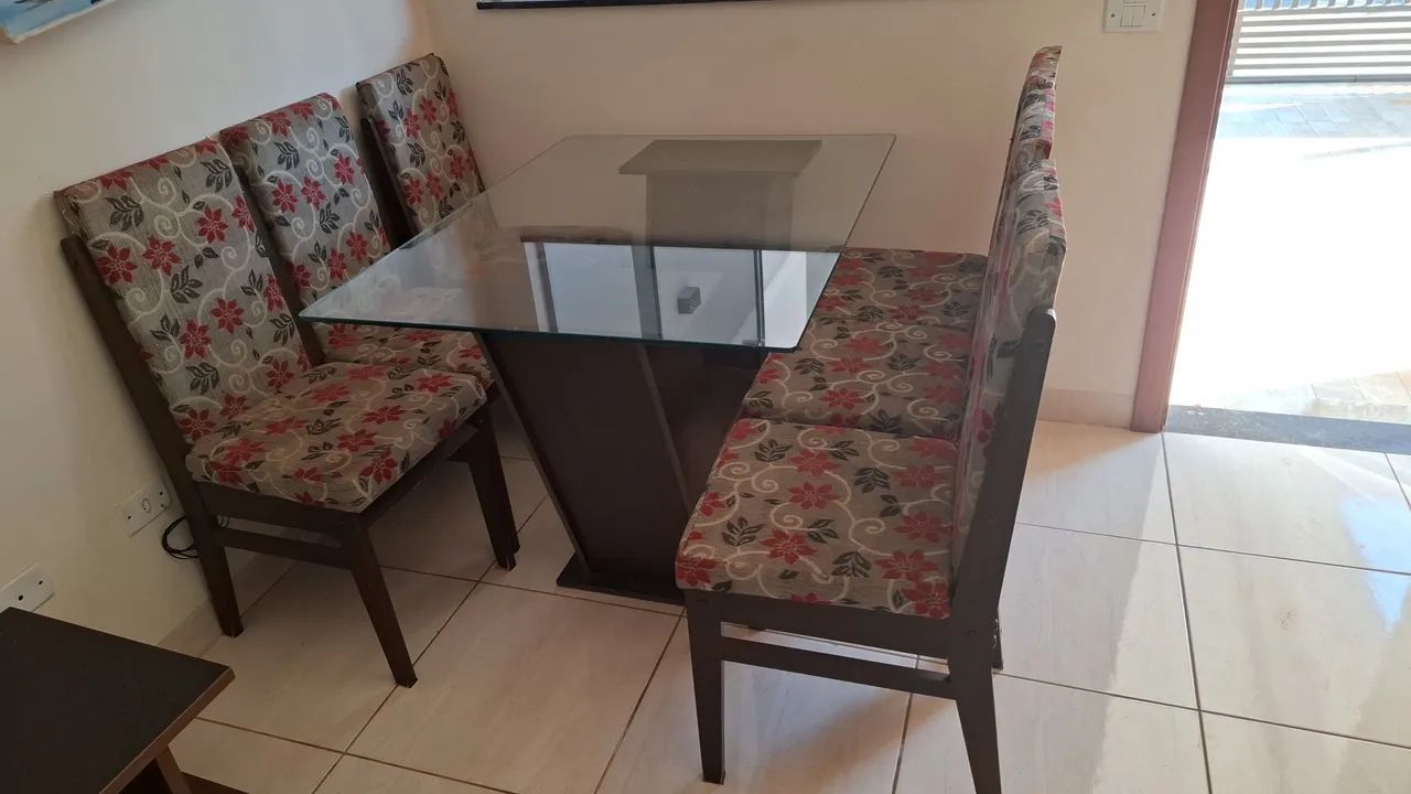 Vende-se jogo de mesa