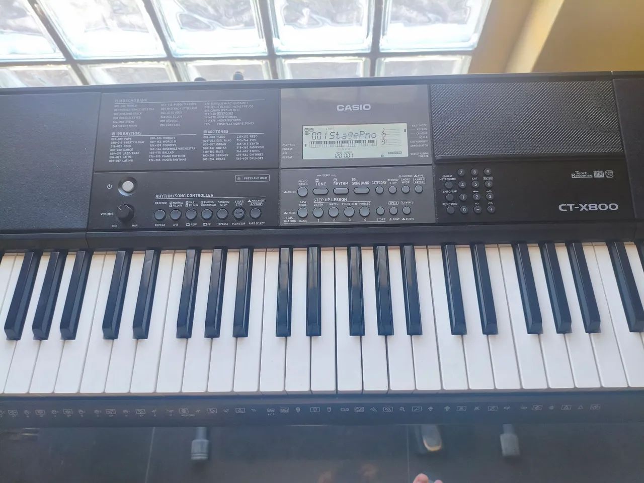 Ten-Qoo　1002 Teclado Casio ctx800 , com suporte e pedal , pouquíssimo tempo de