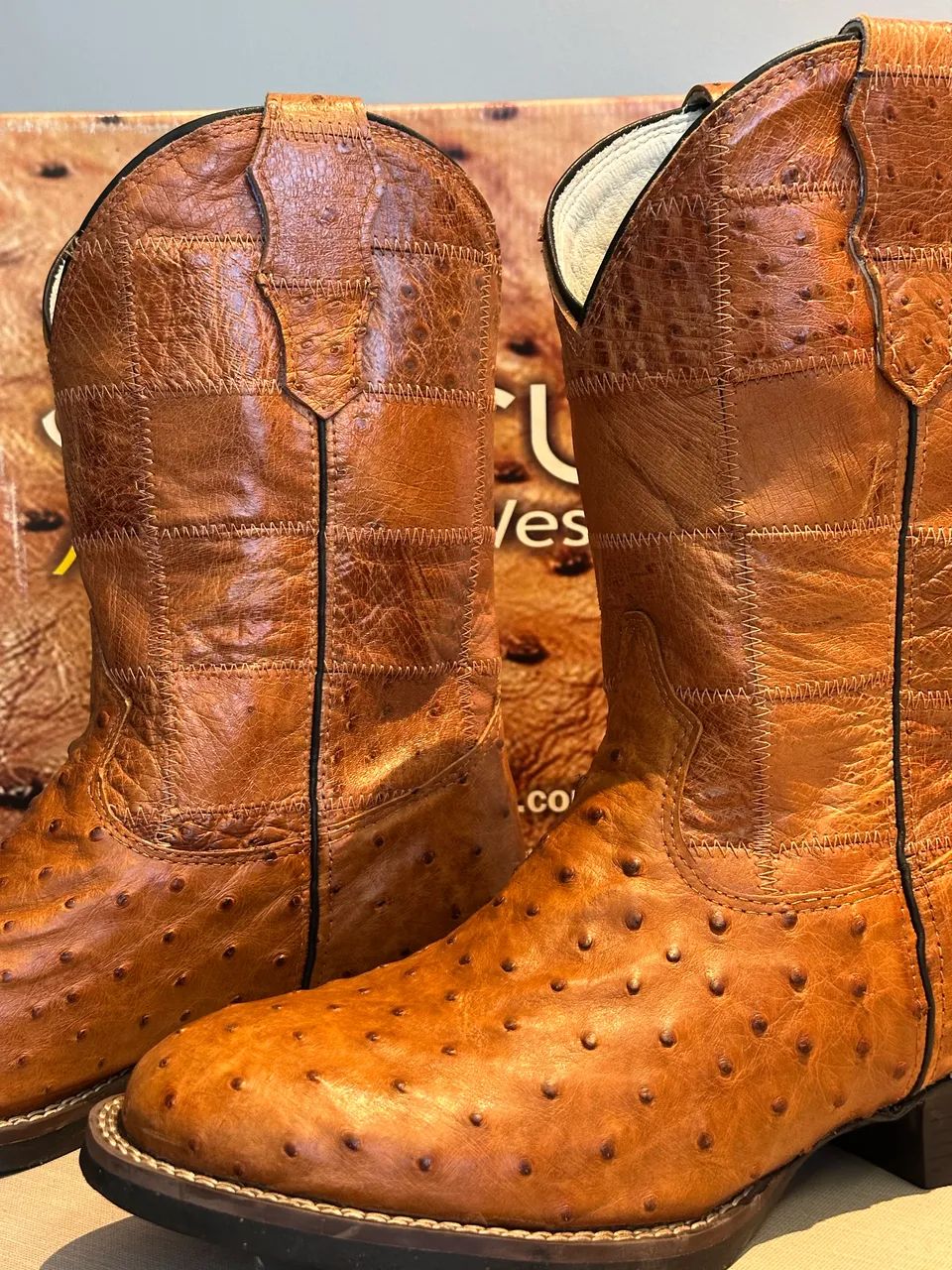 Bota em couro de avestruz Strut 42 nova - Foto 3