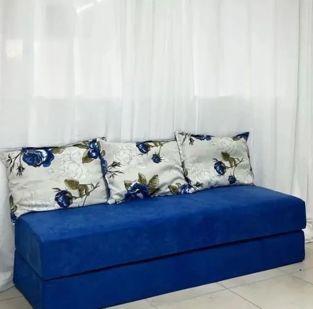 Sofá cama com 3 almofadas,pague na entrega 
