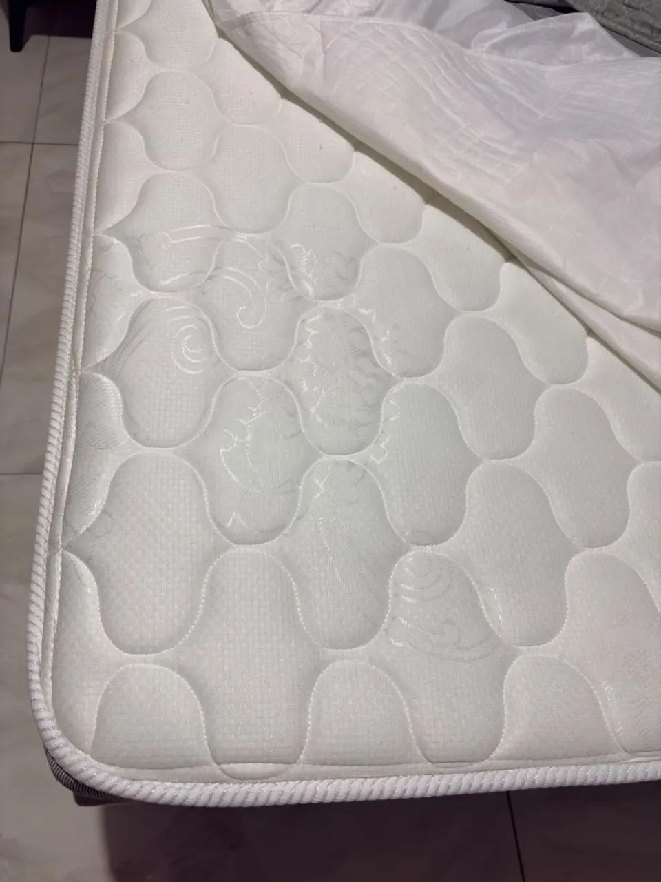 Cama de casal  praticamente nova com 8 meses d uso  - Foto 4
