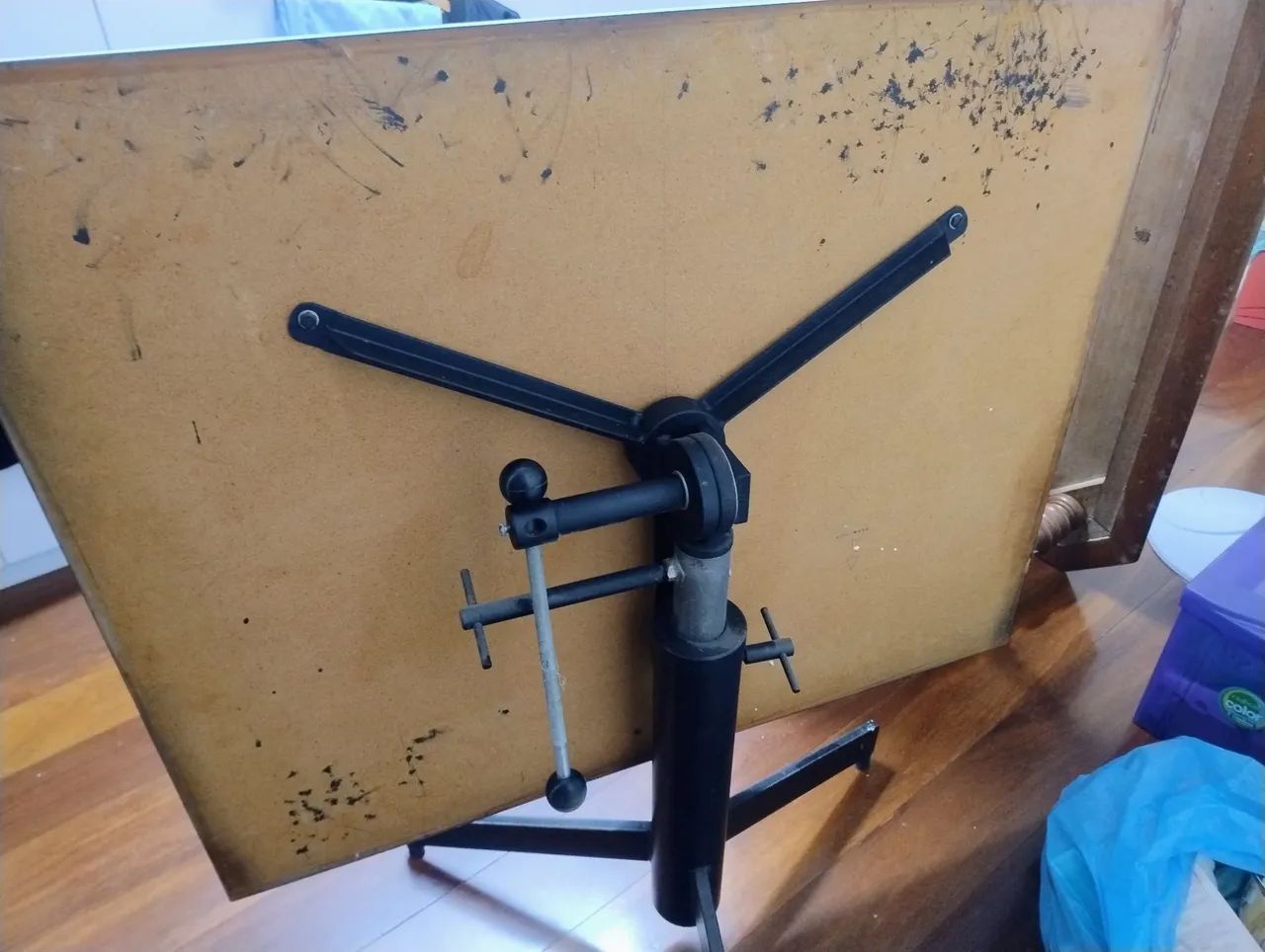 Mesa/Prancheta para desenho profissional   - Foto 3
