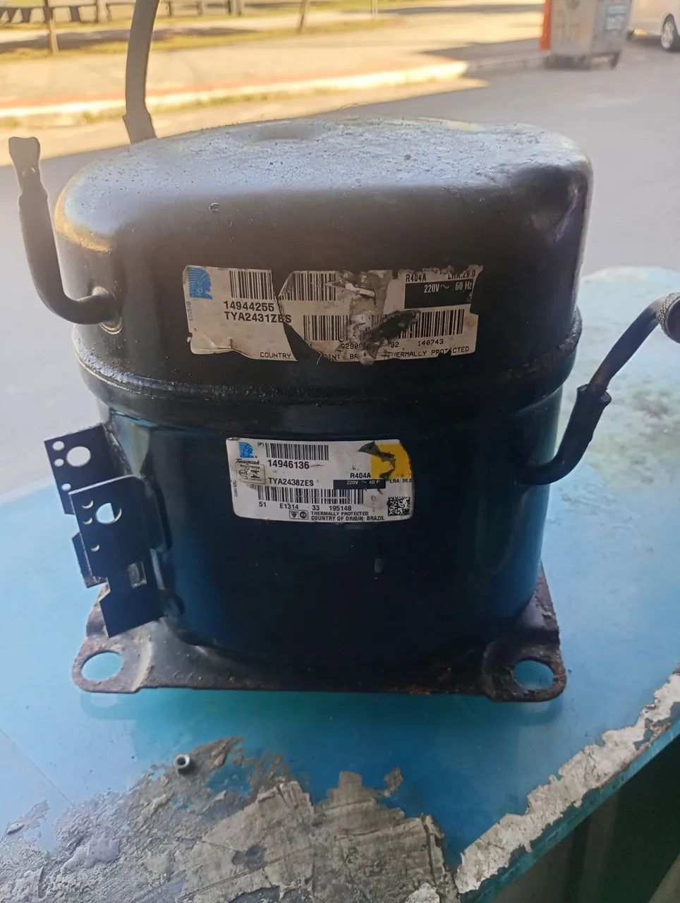 Compressor Tecumseh 1 1/4 Hp, R404 220 v