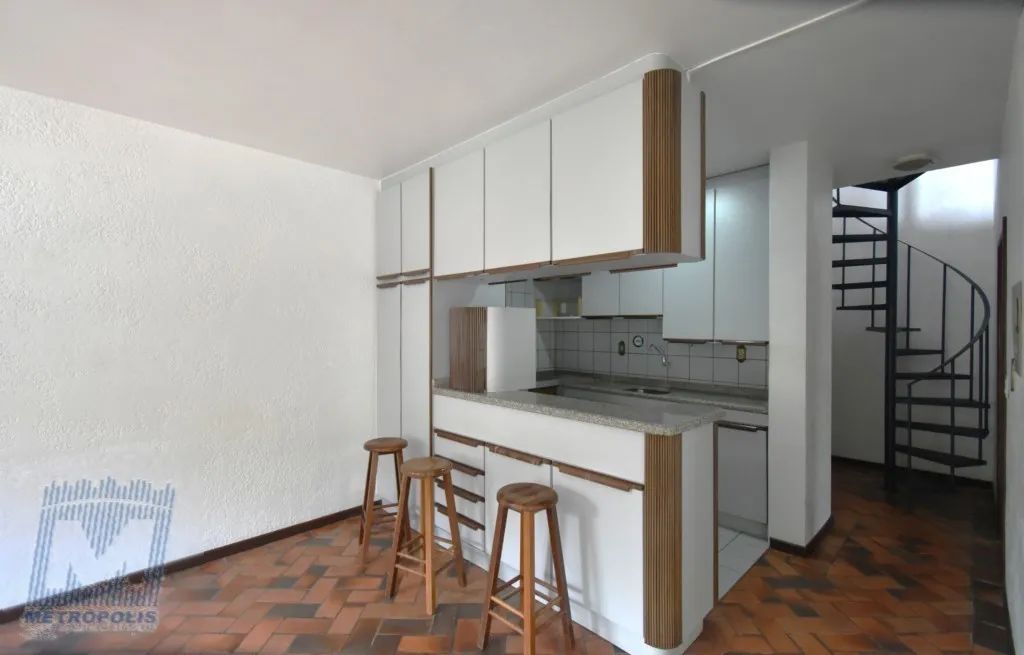 Apartamento de 2 quartos e vaga de garagem para alugar na praia Brava - Florianópolis/SC - Foto 4