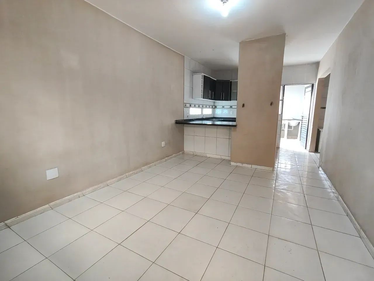 Alugo Casa com 2 dorm-Jardim Florence