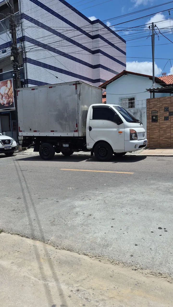 Transporte de carga , encomendas e mudanças 