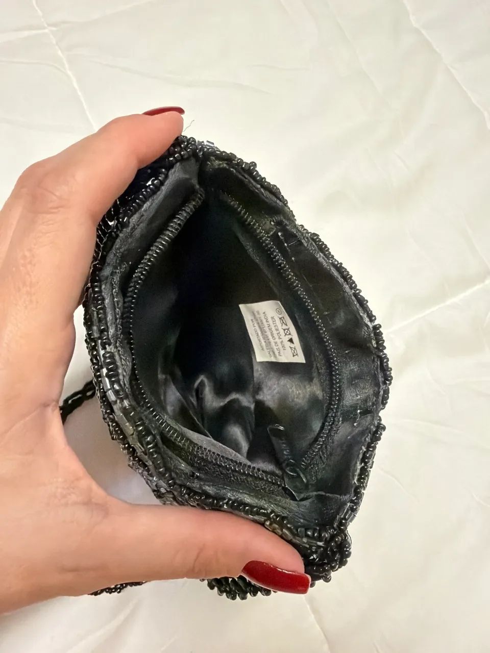 Bolsa Vintage Preta bordada com miçangas e pedrarias - Foto 5