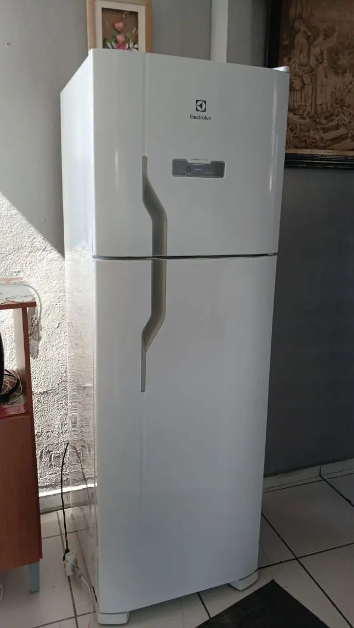 Vendo geladeira Eletrolux  - Foto 2