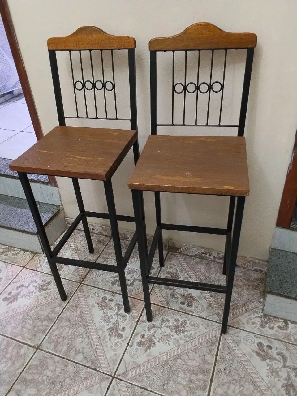 Banqueta ferro e madeira 