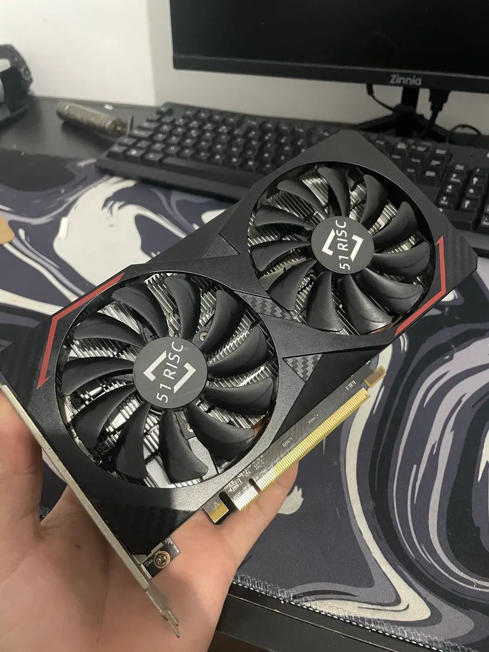 RX 6600M (defeito)