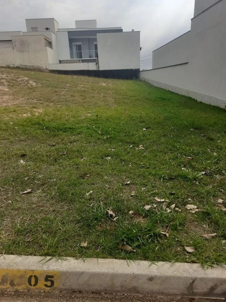 Terreno à venda no Parque Ibiti Reserva