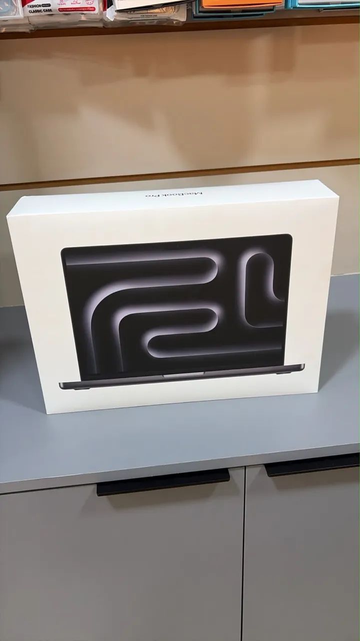 MacBook Pro 14" M5 512gb  / 24gb RAM Lacrado