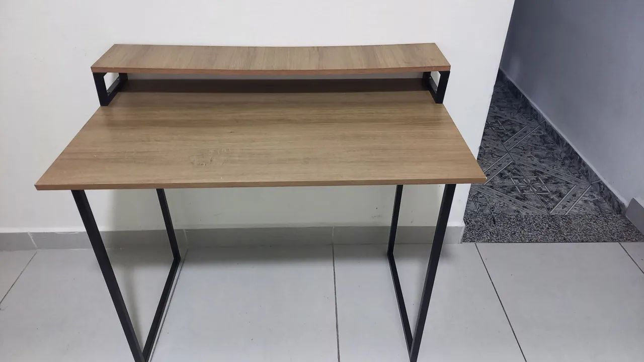 Mesa de trabalho super conservada  - Foto 4