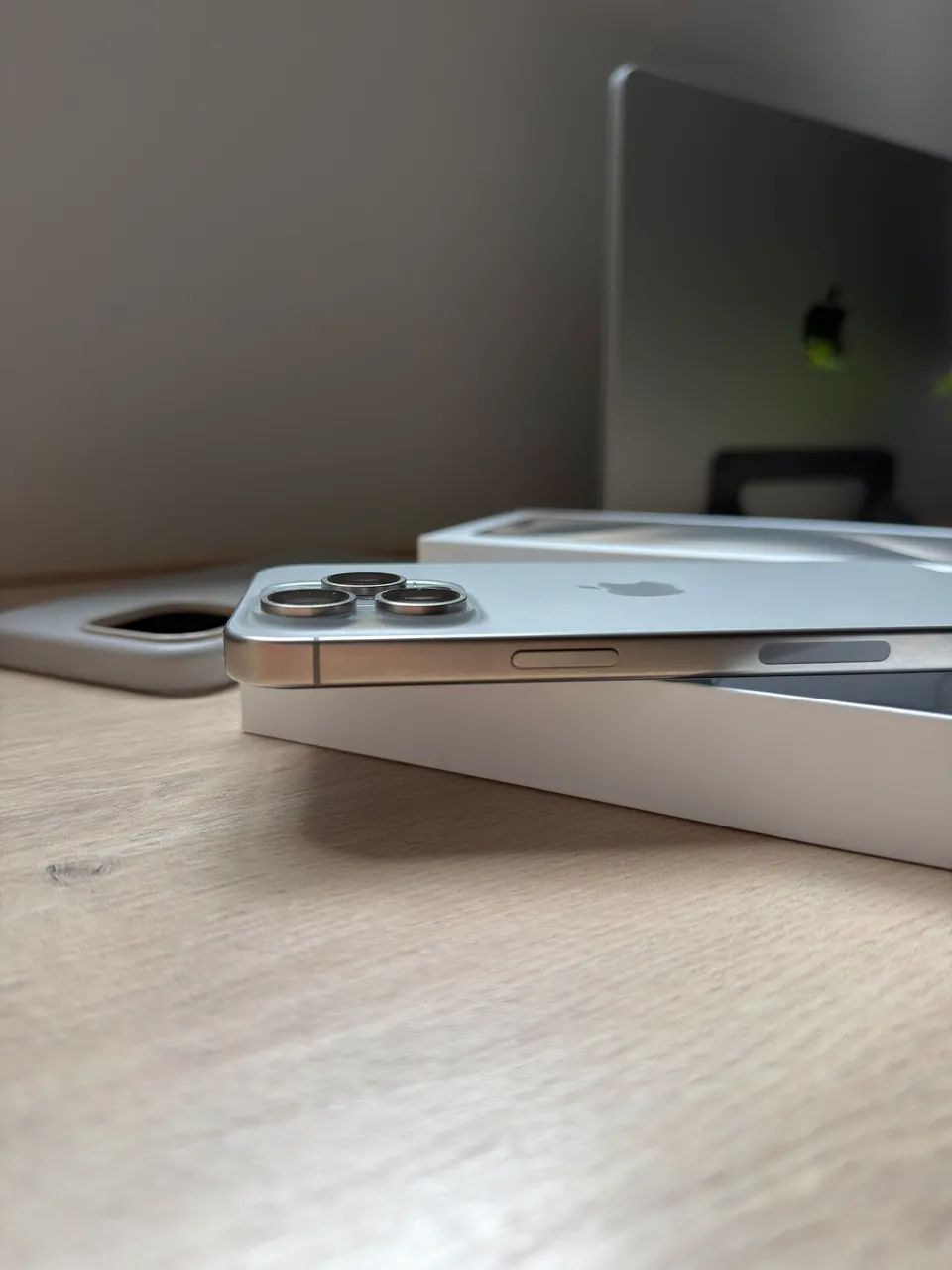 iPhone 15 Pro Max 256Gb Titanium Completo - Foto 4