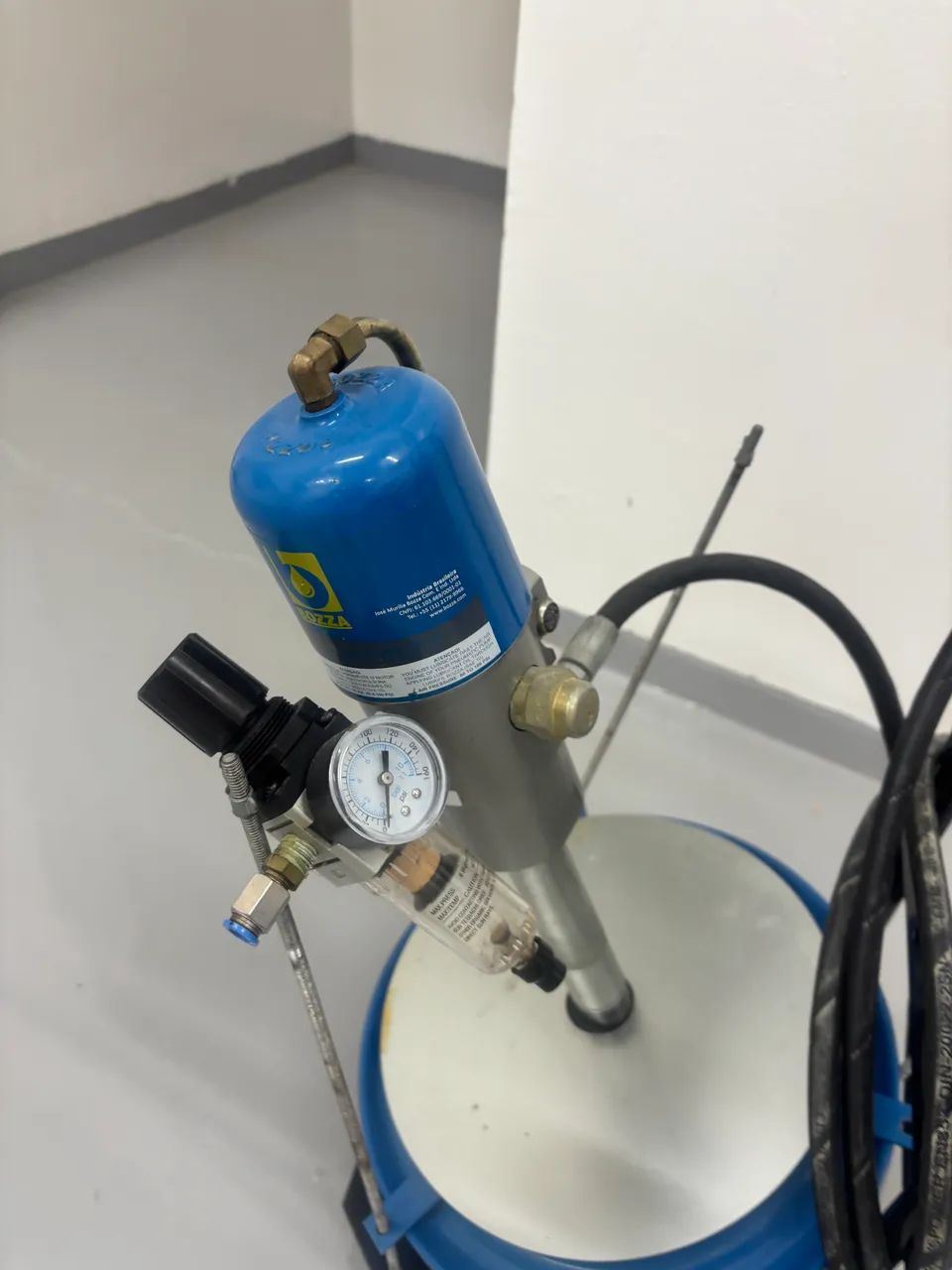 Propulsora Pneumática para Graxa BOZZA 20kg - Profissional - Foto 5