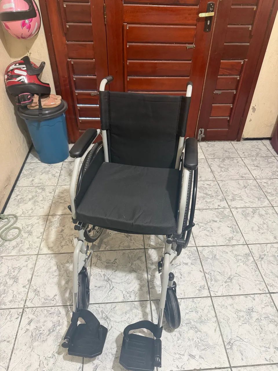 Cadeira de rodas nova  - Foto 5