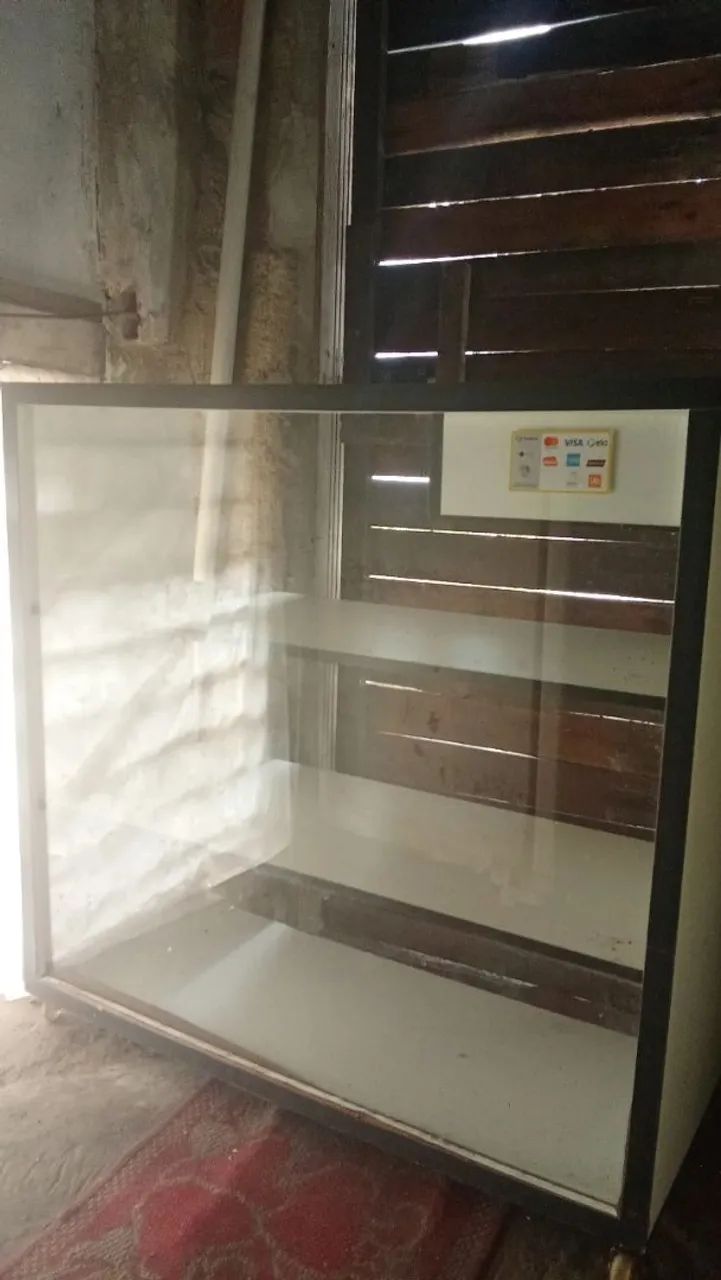 Balcão vitrine com rodas e comédia 20 lugares com rodas - Foto 3