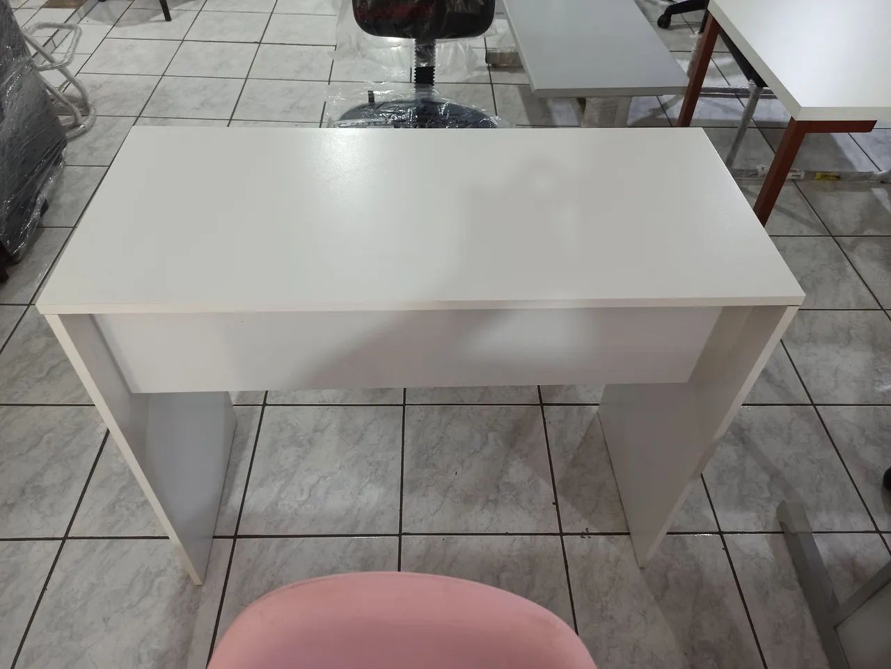 Escrivaninha Branca com 1 gaveta  - Foto 3