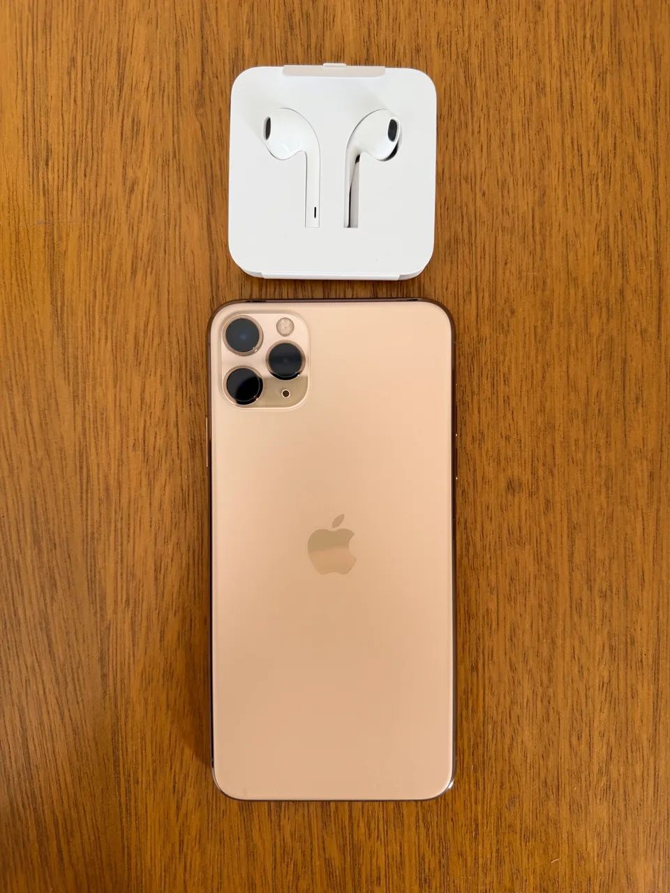 Apple iPhone 11 Pro Max 256GB Dourado Bateria 92% - Celulares e