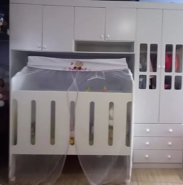 Berço e Armário de Roupas de Bebê - Foto 6