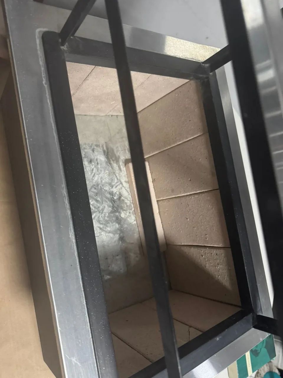 Churrasqueira de embutir com suporte grelheiro-aço inox (nova-sem uso) - Foto 4