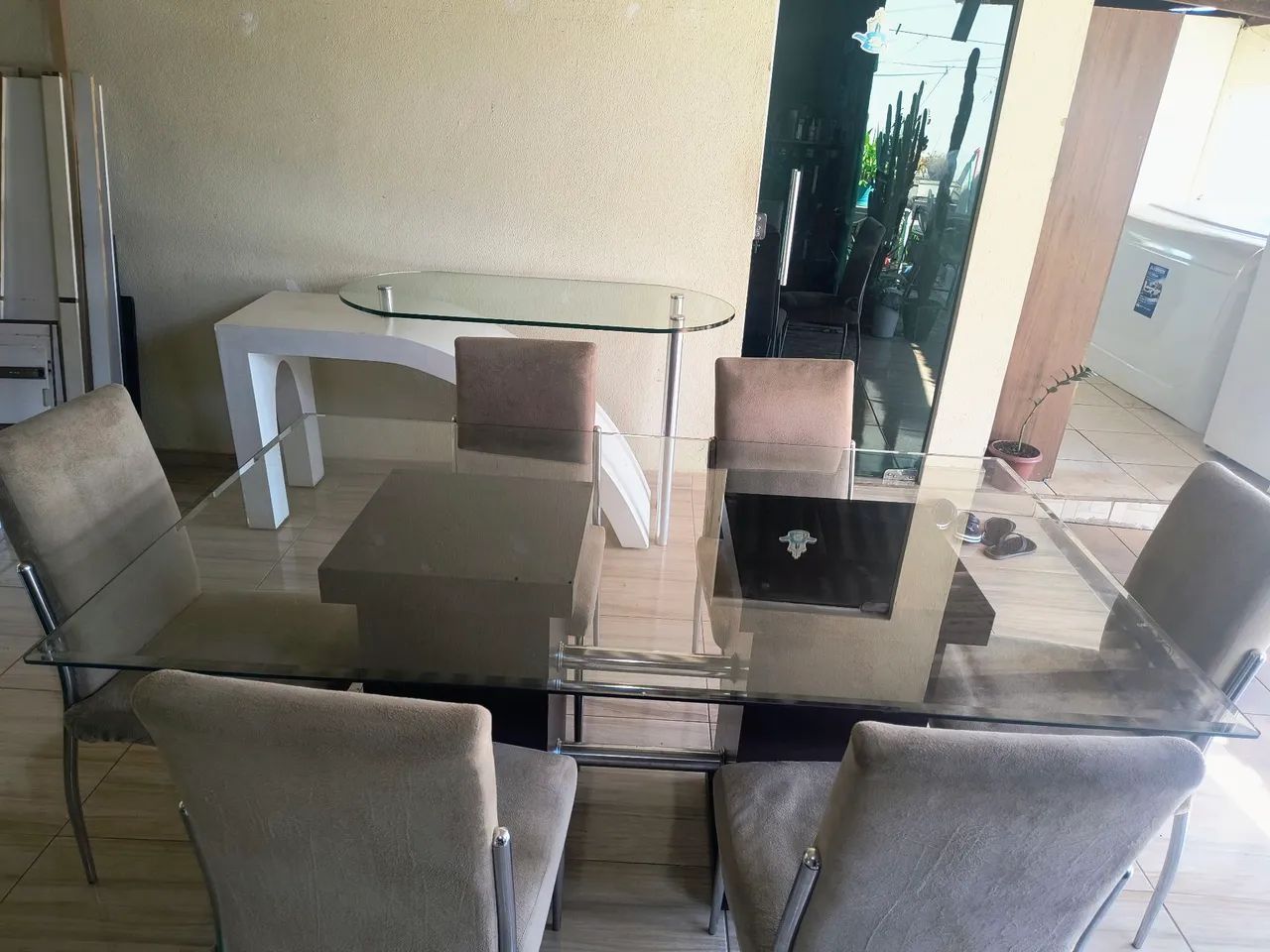 MESA EM VIDRO COM 6 CADEIRAS  - Foto 3