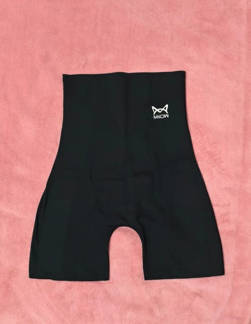 Shorts MIIOW preto e bege - Foto 3